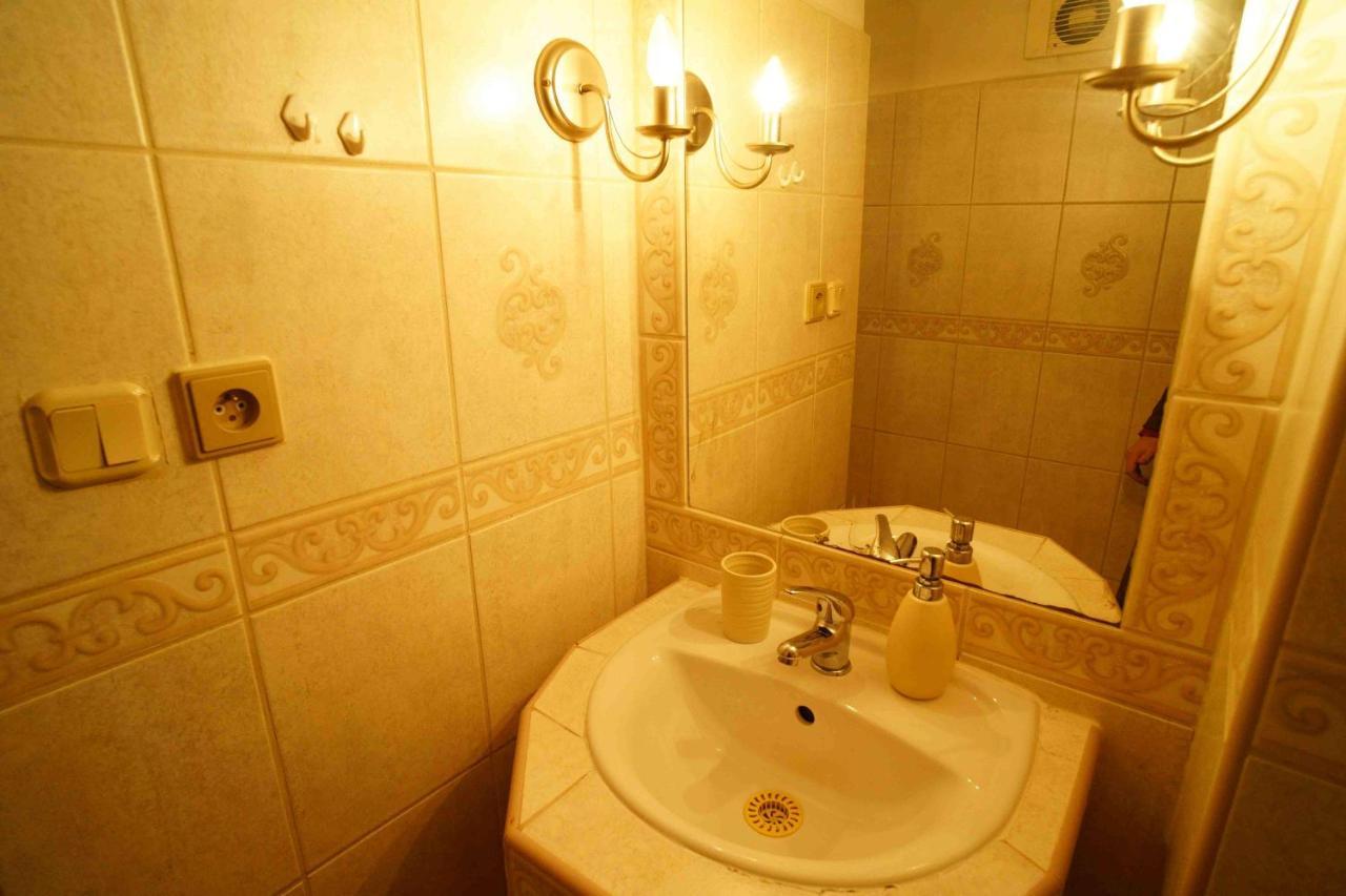 Apartman U Kostela Apartment Loket Bagian luar foto